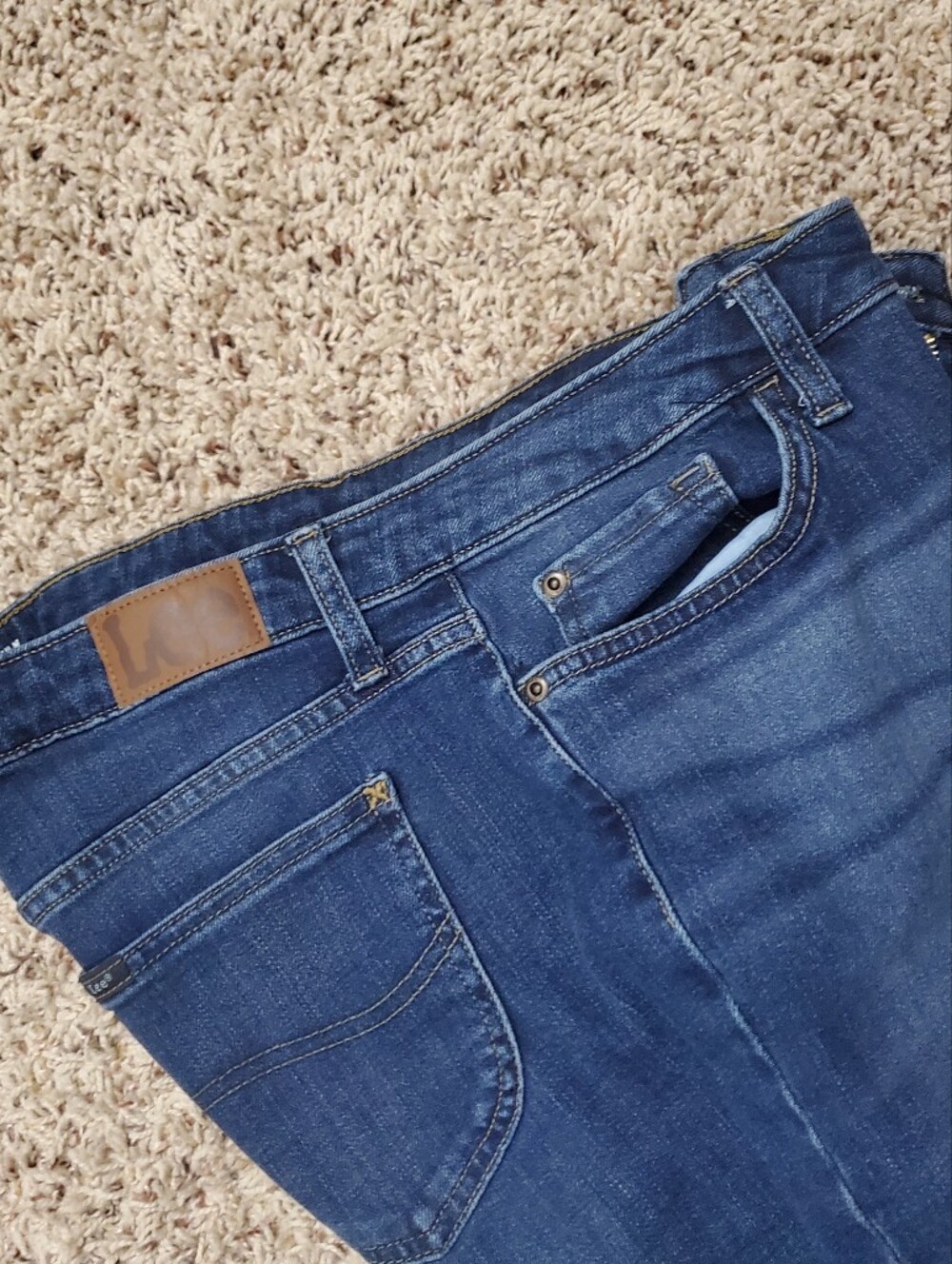 Lee BootCut Jeans w Real Pockets- Size 10p